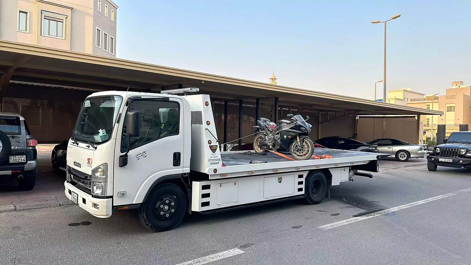 ونش 777 لسحب السيارات — صورة 1 من 4